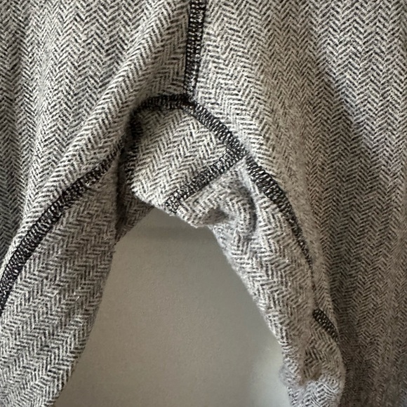 Lululemon leggings - Picture 3 of 8